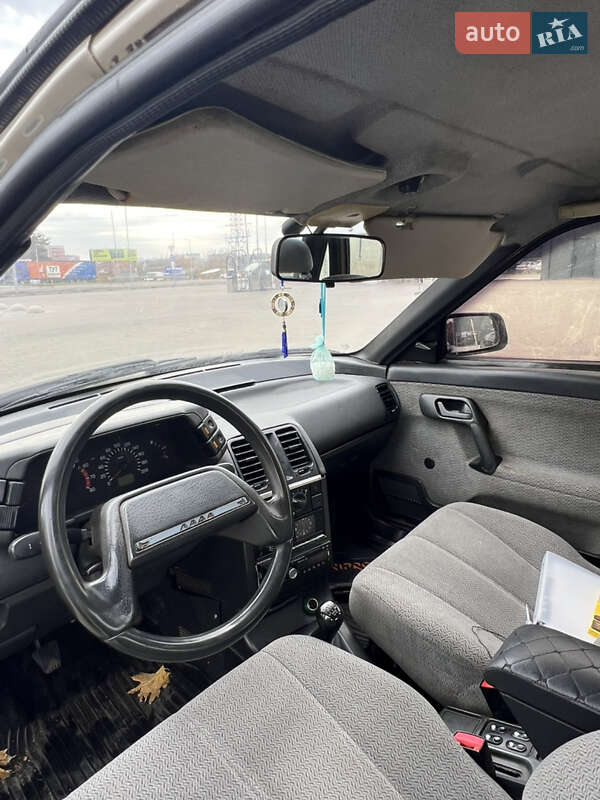 Седан ВАЗ / Lada 2110 2001 в Мукачево фото 7 Седан ВАЗ / Lada 2110 2001 в Мукачево