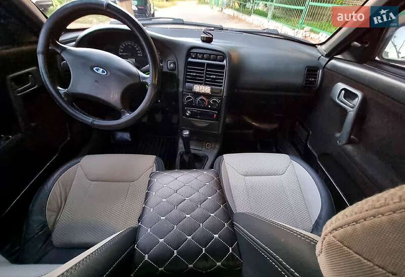 Седан ВАЗ / Lada 2110 2010 в Богодухіву фото 5 Седан ВАЗ / Lada 2110 2010 в Богодухіву