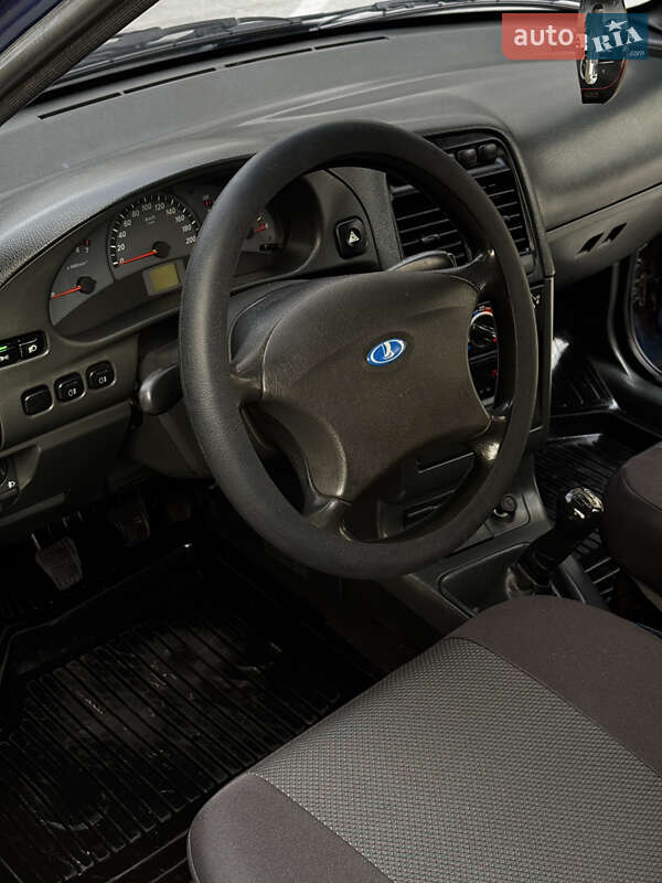 Седан ВАЗ / Lada 2110 2011 в Рівному фото 23 Седан ВАЗ / Lada 2110 2011 в Рівному