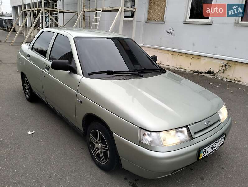 Седан ВАЗ / Lada 2110 2006 в Николаеве