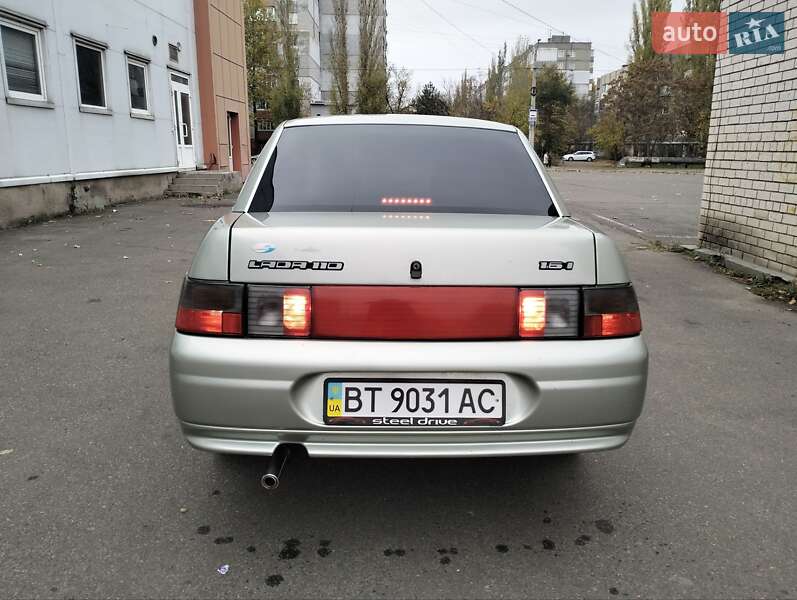 Седан ВАЗ / Lada 2110 2006 в Николаеве