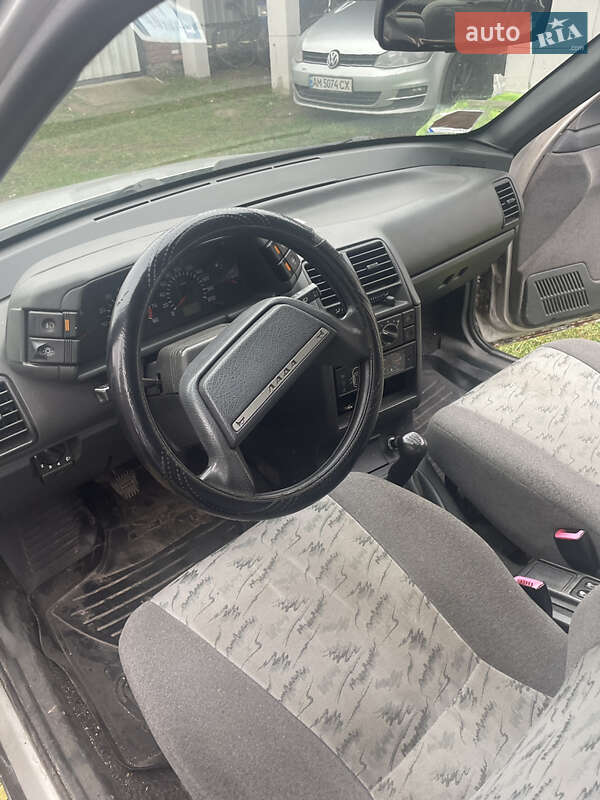 Седан ВАЗ / Lada 2110 2006 в Немішаєве фото 14 Седан ВАЗ / Lada 2110 2006 в Немішаєве