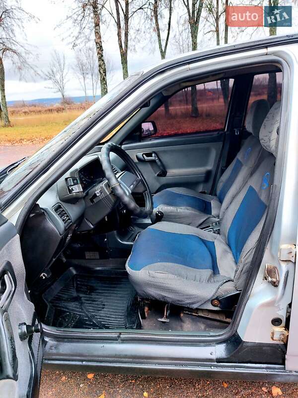 Седан ВАЗ / Lada 2110 2001 в Тростянці фото 18 Седан ВАЗ / Lada 2110 2001 в Тростянці