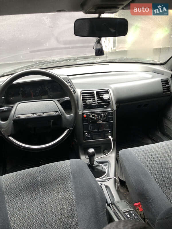 Седан ВАЗ / Lada 2110 2004 в Умани