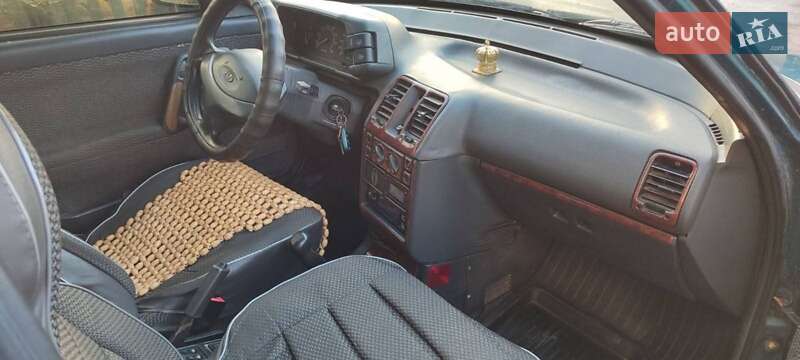 Седан ВАЗ / Lada 2110 2000 в Подольске