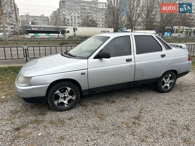 Седан ВАЗ / Lada 2110 2002 в Днепре