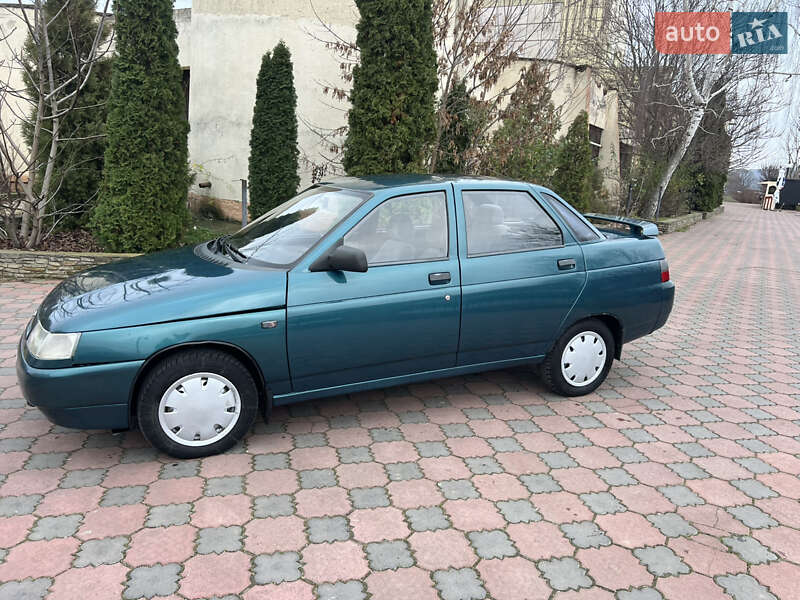 Седан ВАЗ / Lada 2110 2001 в Могилів-Подільському
