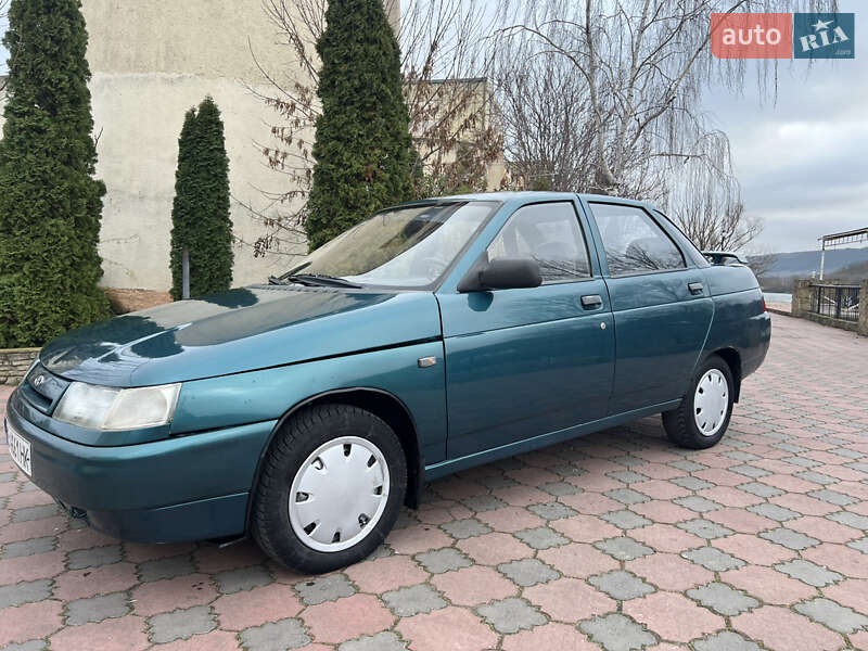Седан ВАЗ / Lada 2110 2001 в Могилів-Подільському