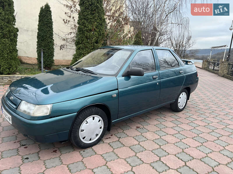 Седан ВАЗ / Lada 2110 2001 в Могилів-Подільському