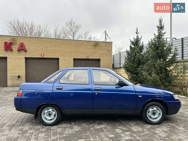 Седан ВАЗ / Lada 2110 2000 в Запорожье