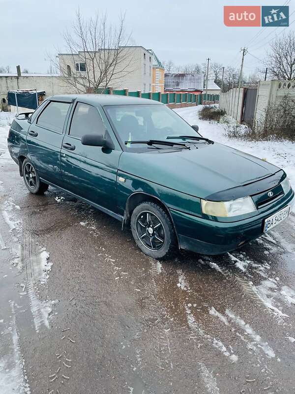 Седан ВАЗ / Lada 2110 2002 в Малой Виске