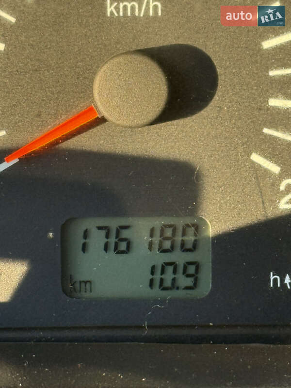 Седан ВАЗ / Lada 2110 2001 в Казатине фото 16 Седан ВАЗ / Lada 2110 2001 в Казатине