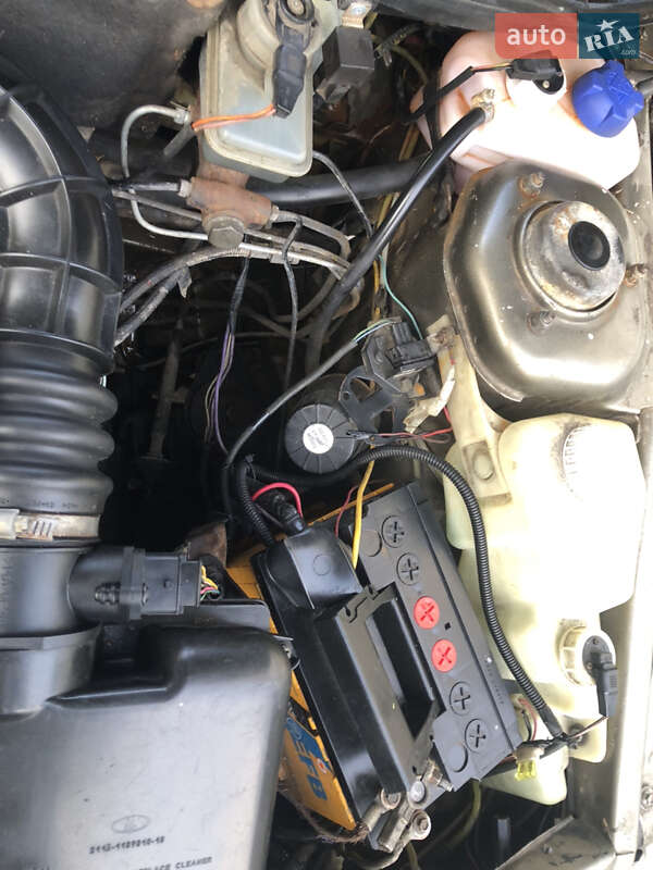 Седан ВАЗ / Lada 2110 2001 в Умани