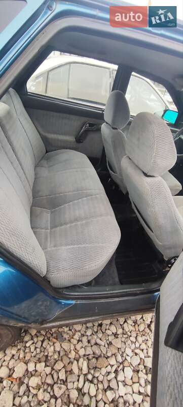 Седан ВАЗ / Lada 2110 2004 в Кривом Роге фото 4 Седан ВАЗ / Lada 2110 2004 в Кривом Роге
