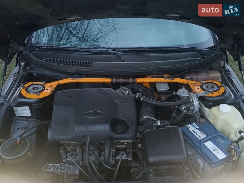 Седан ВАЗ / Lada 2110 2005 в Новых Санжарах фото 2 Седан ВАЗ / Lada 2110 2005 в Новых Санжарах