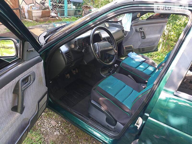 Универсал ВАЗ / Lada 2111 2002 в Монастыриске