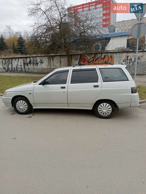 Универсал ВАЗ / Lada 2111 2004 в Львове