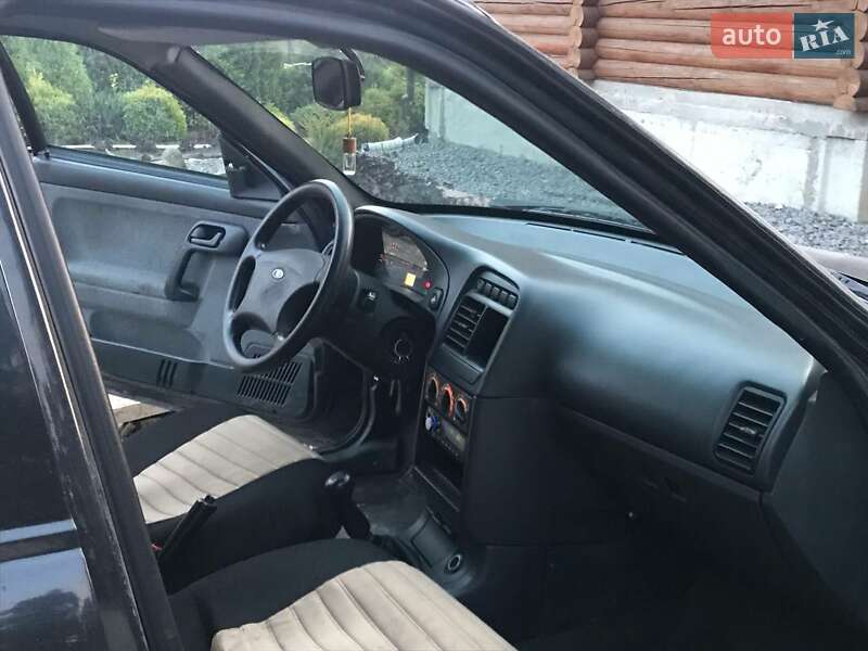 Универсал ВАЗ / Lada 2111 2009 в Львове