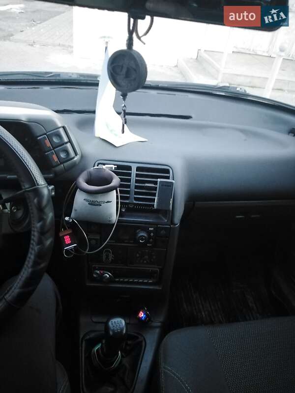 Универсал ВАЗ / Lada 2111 2002 в Днепре фото 5 Универсал ВАЗ / Lada 2111 2002 в Днепре