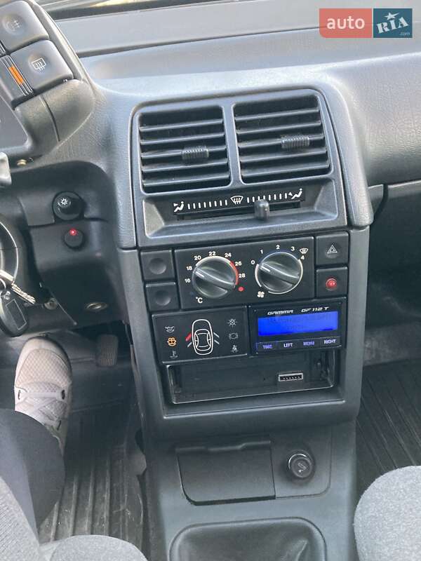 Универсал ВАЗ / Lada 2111 2006 в Чернобае