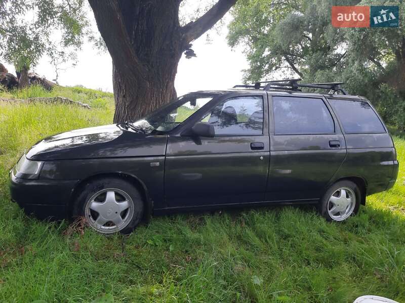 Универсал ВАЗ / Lada 2111 2005 в Путивле