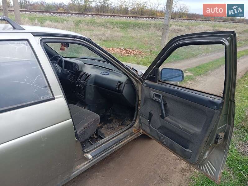 Универсал ВАЗ / Lada 2111 2000 в Снигиревке фото 9 Универсал ВАЗ / Lada 2111 2000 в Снигиревке