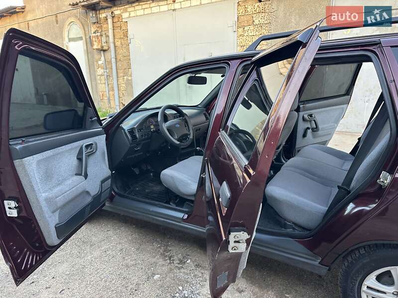 Универсал ВАЗ / Lada 2111 2008 в Николаеве фото 24 Универсал ВАЗ / Lada 2111 2008 в Николаеве