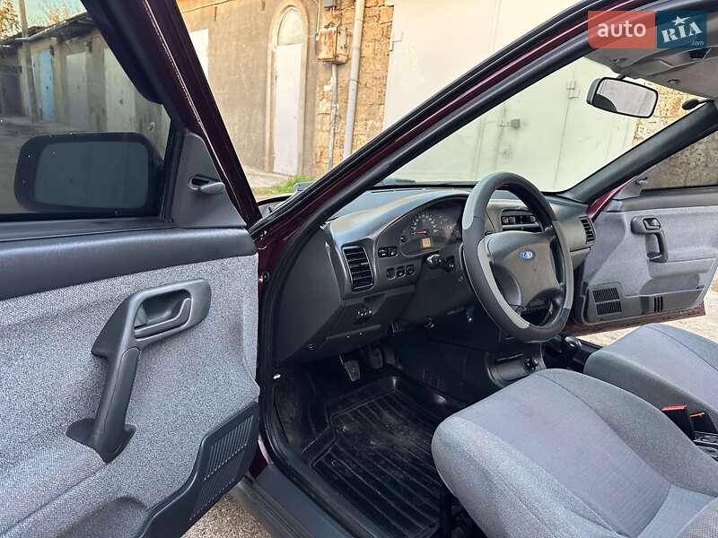 Универсал ВАЗ / Lada 2111 2008 в Николаеве фото 33 Универсал ВАЗ / Lada 2111 2008 в Николаеве