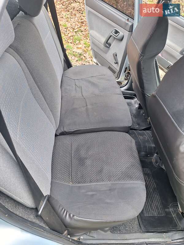 Универсал ВАЗ / Lada 2111 2007 в Тальном фото 7 Универсал ВАЗ / Lada 2111 2007 в Тальном