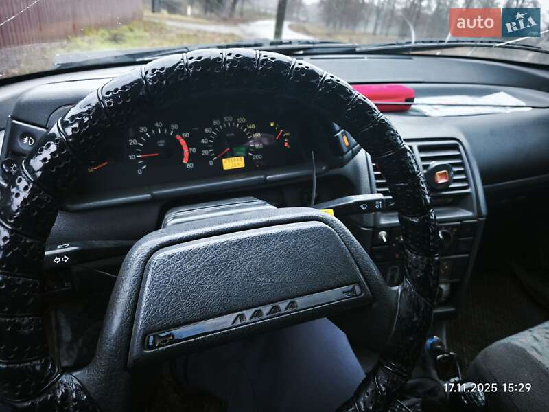 Универсал ВАЗ / Lada 2111 2004 в Свессе