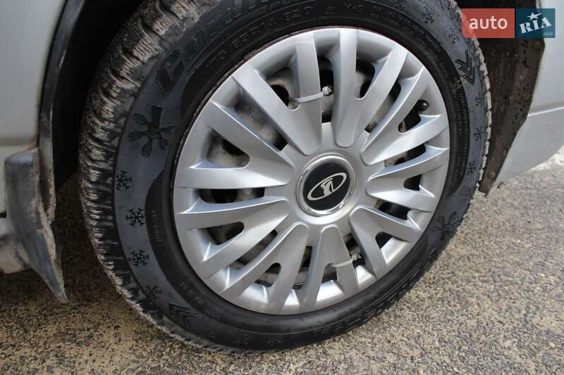 Универсал ВАЗ / Lada 2111 2006 в Могилев-Подольске