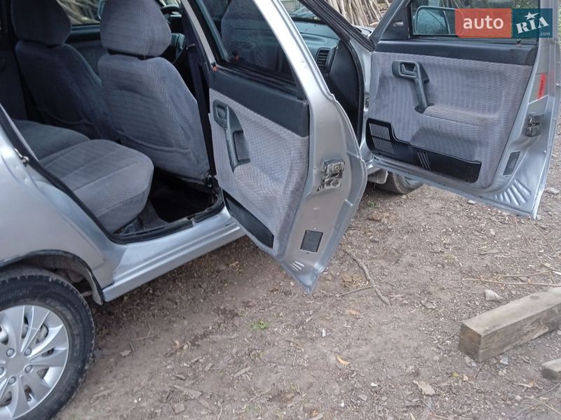 Универсал ВАЗ / Lada 2111 2002 в Старом Вишневце фото 4 Универсал ВАЗ / Lada 2111 2002 в Старом Вишневце