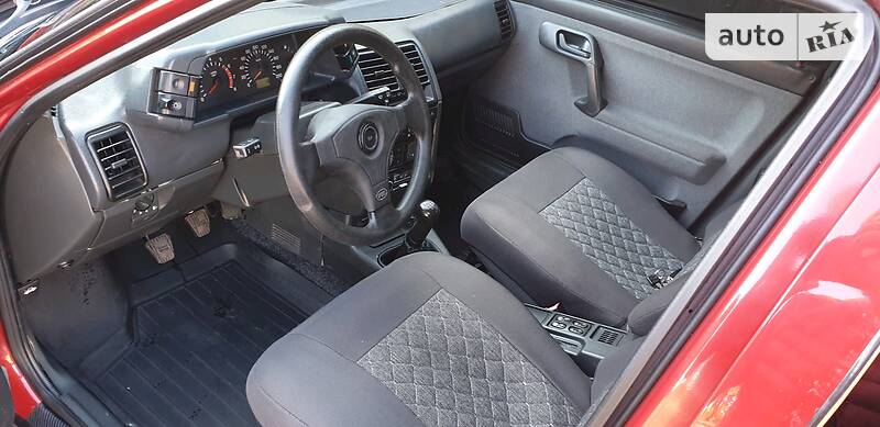 Хэтчбек ВАЗ / Lada 2112 2007 в Кривом Роге