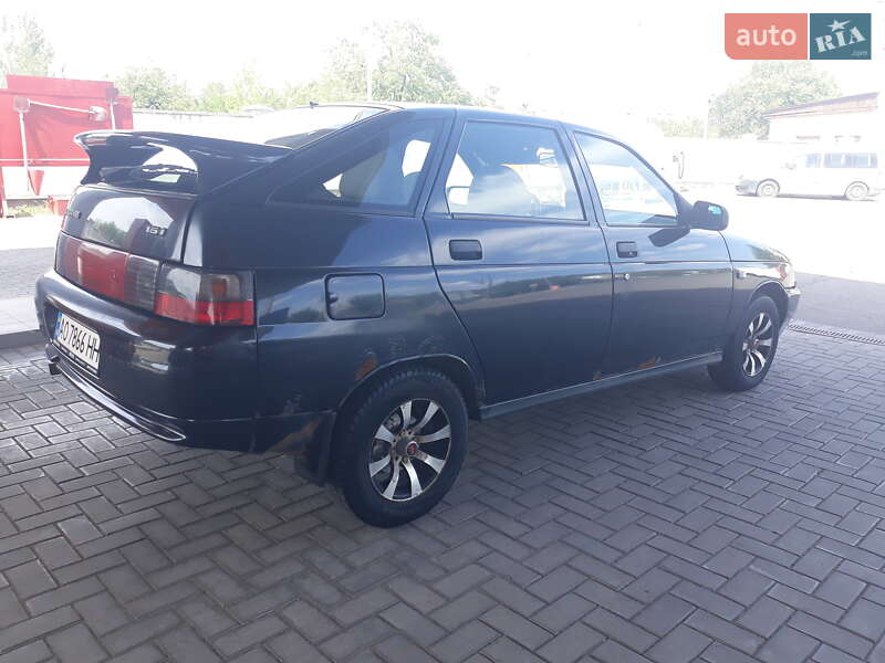 Хэтчбек ВАЗ / Lada 2112 2005 в Мукачево