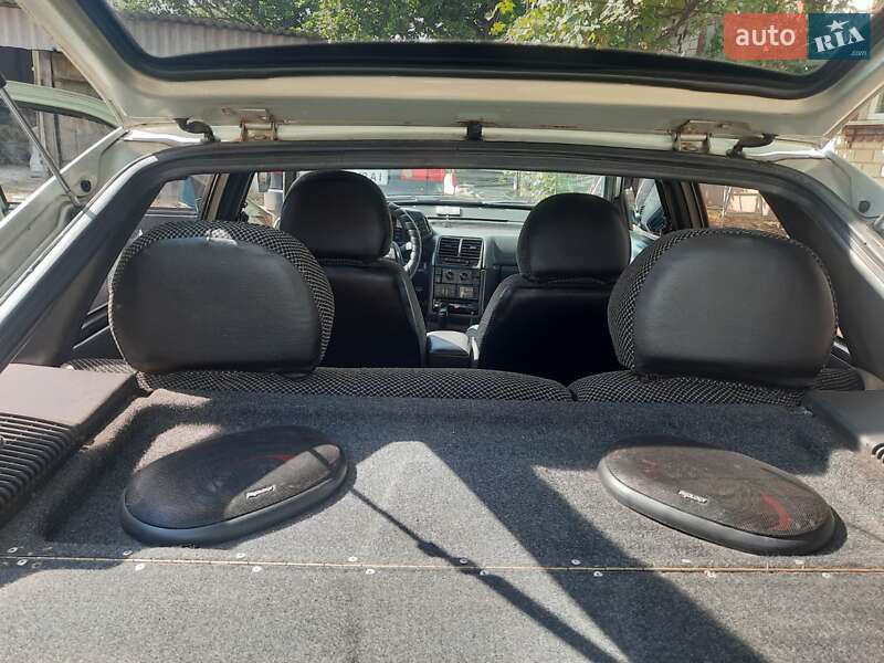 Хэтчбек ВАЗ / Lada 2112 2002 в Первомайске