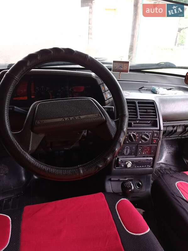 Хэтчбек ВАЗ / Lada 2112 2007 в Хусте