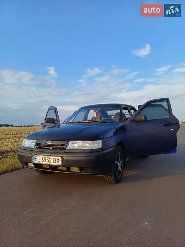 Хэтчбек ВАЗ / Lada 2112 2001 в Черноморске