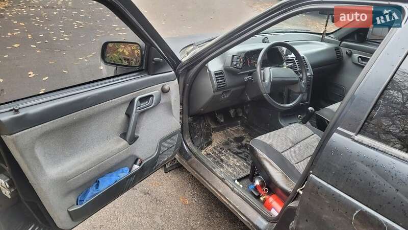 Хетчбек ВАЗ / Lada 2112 2006 в Києві фото 10 Хетчбек ВАЗ / Lada 2112 2006 в Києві