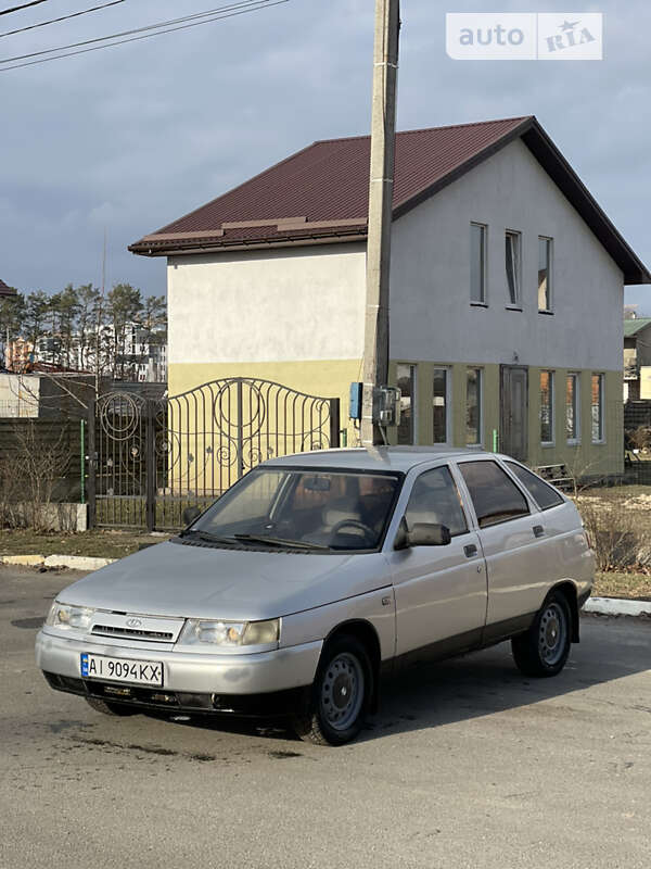 Хэтчбек ВАЗ / Lada 2112 2001 в Буче