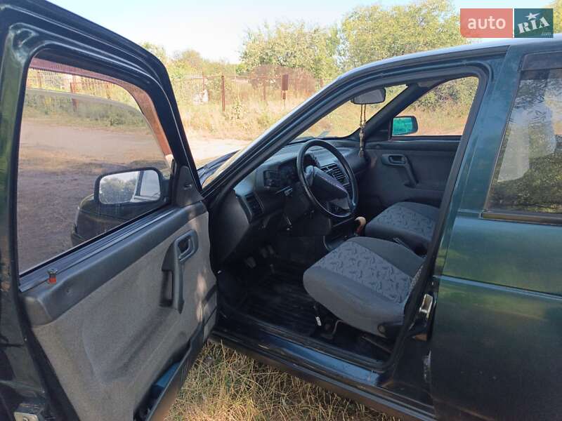 Хэтчбек ВАЗ / Lada 2112 2007 в Александровке
