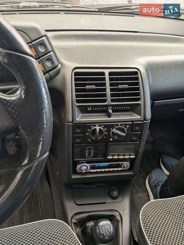 Хэтчбек ВАЗ / Lada 2112 2005 в Смеле