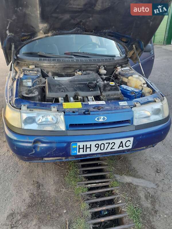 Хэтчбек ВАЗ / Lada 2112 2002 в Измаиле