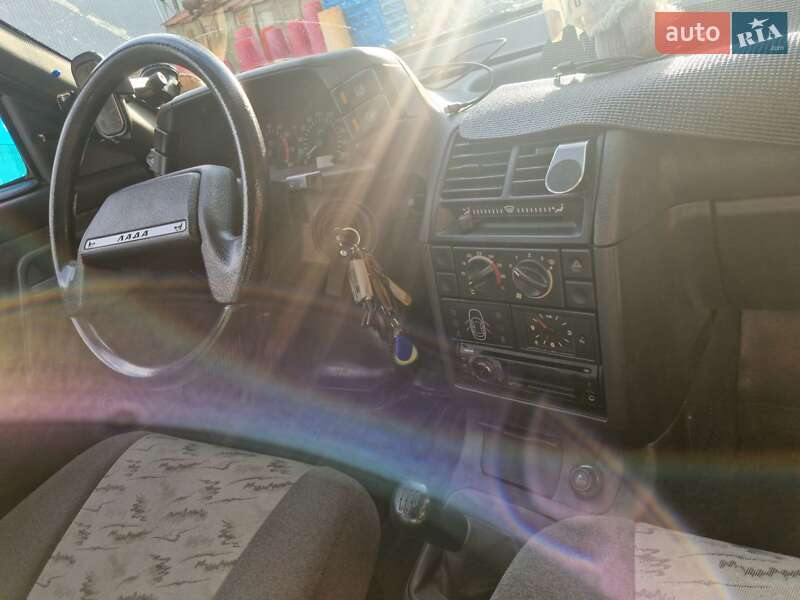 Хэтчбек ВАЗ / Lada 2112 2006 в Киеве