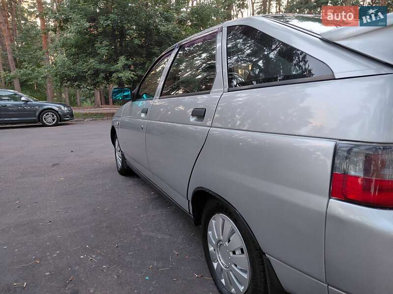 Хэтчбек ВАЗ / Lada 2112 2006 в Черкассах