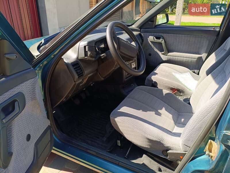 Хетчбек ВАЗ / Lada 2112 2002 в Черкасах