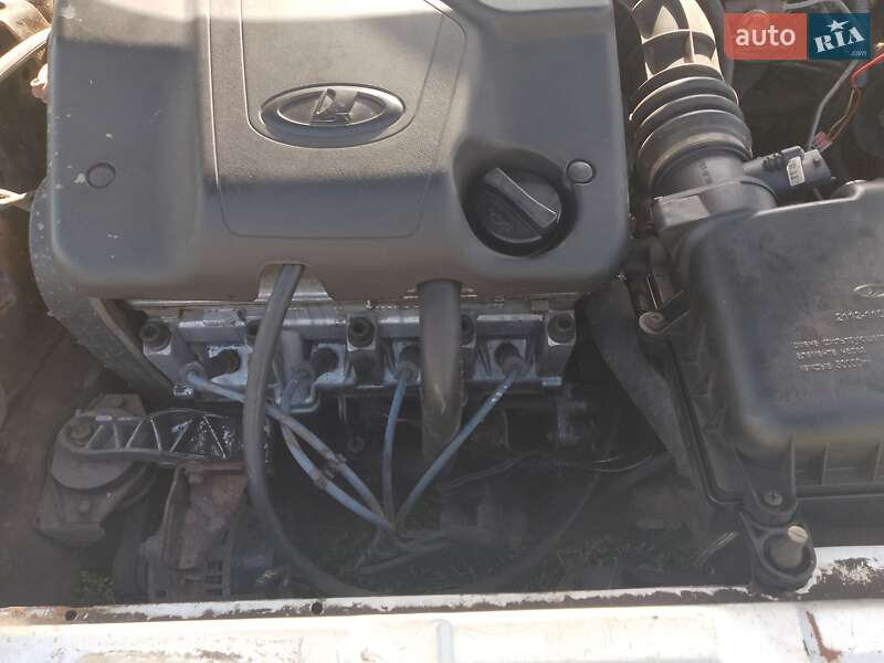 Хэтчбек ВАЗ / Lada 2112 2005 в Соснице