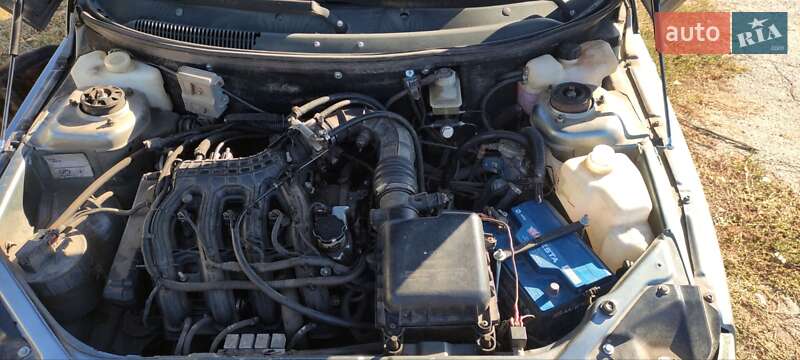 Хэтчбек ВАЗ / Lada 2112 2008 в Верхнеднепровске