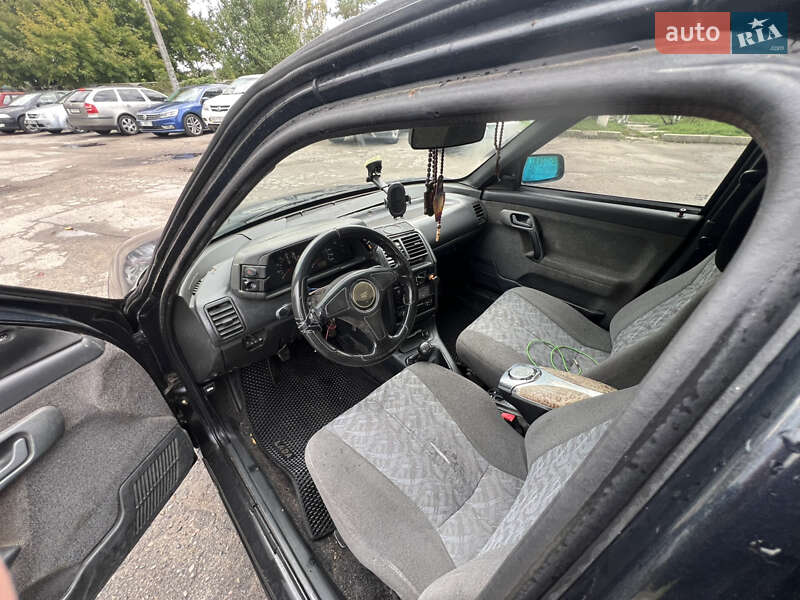 Хэтчбек ВАЗ / Lada 2112 2005 в Белой Церкви