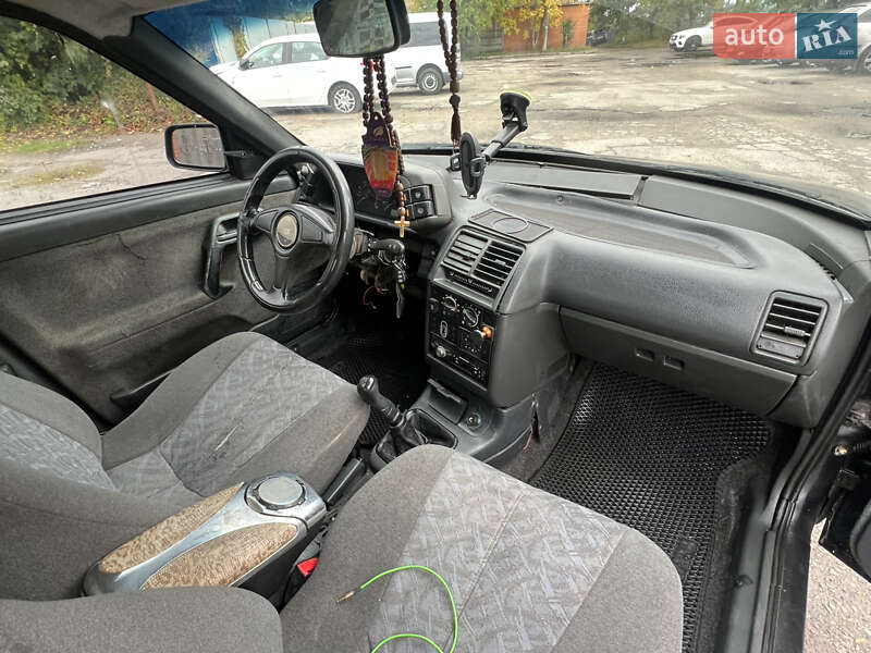 Хэтчбек ВАЗ / Lada 2112 2005 в Белой Церкви