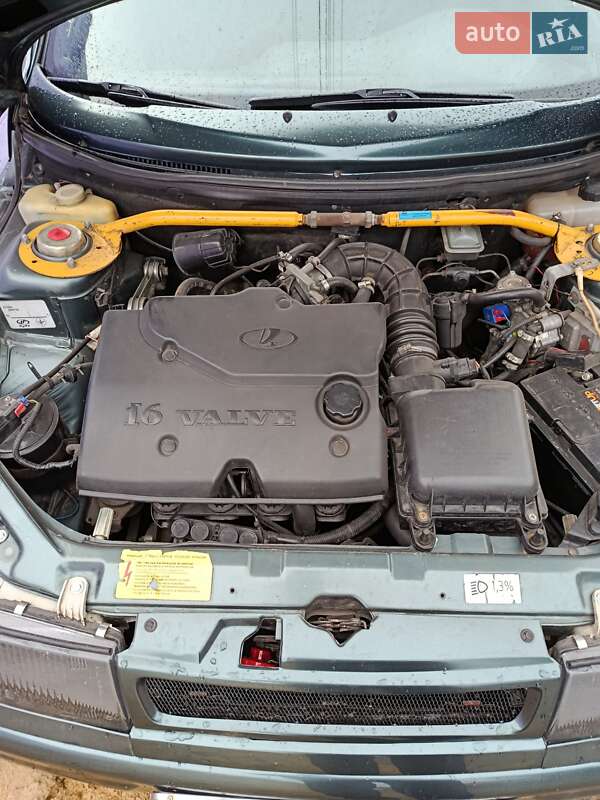 Хэтчбек ВАЗ / Lada 2112 2008 в Чугуеве